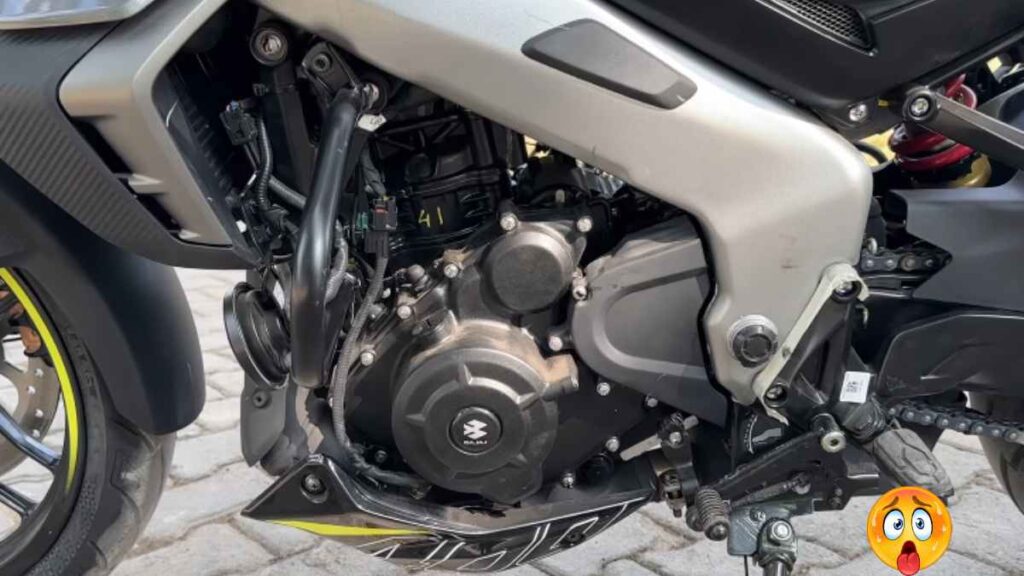 373.3cc, single-cylinder, liquid-cooled engine के साथ तय करें लंबा सफर