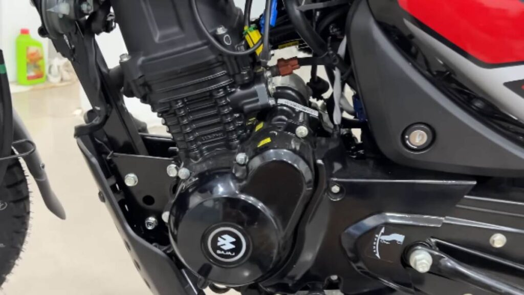 New Bajaj CT 110X FI V2 2025 मॉडल की इंजन में किया गया है खास बदलाव