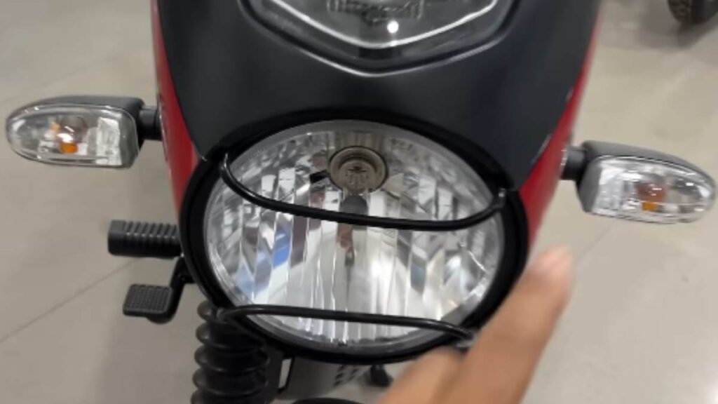 2025 के नए मॉडल में कंपनी दे रही है एडवेंचर look के साथ में बेहतरीन डिजाइन