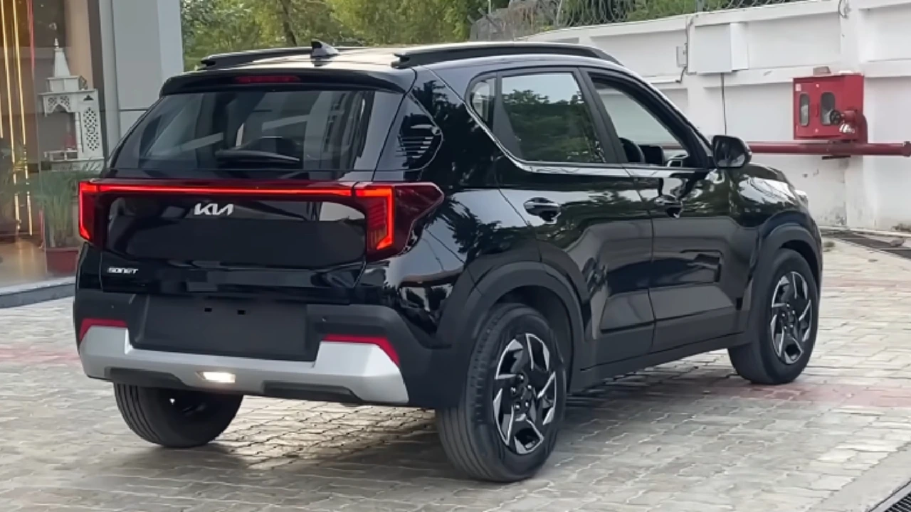 ₹9.55 लाख में लॉन्च हुआ Kia Sonet HTK Optional 2025 मॉडल, अब मिलेंगे नए फीचर्स बिना ज्यादा पैसे खर्च किए